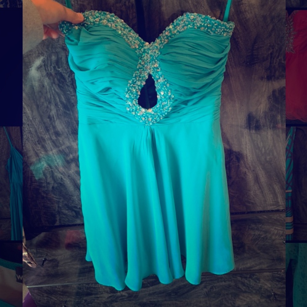 Strapless formal dress